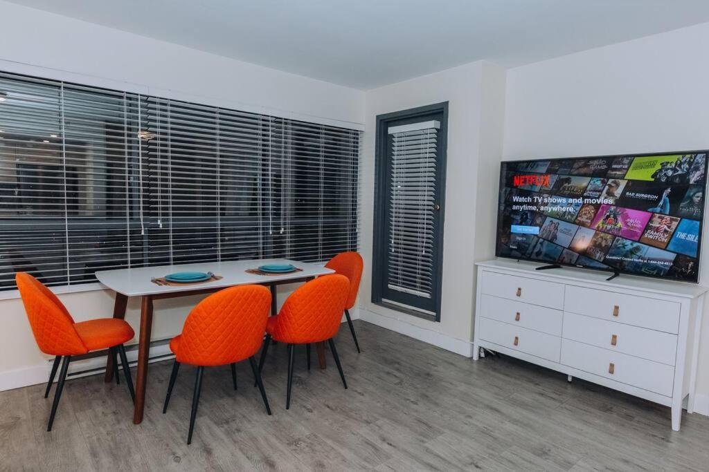 Modern Condo In The Heart Of Dt Overlooking City Vancouver Luaran gambar